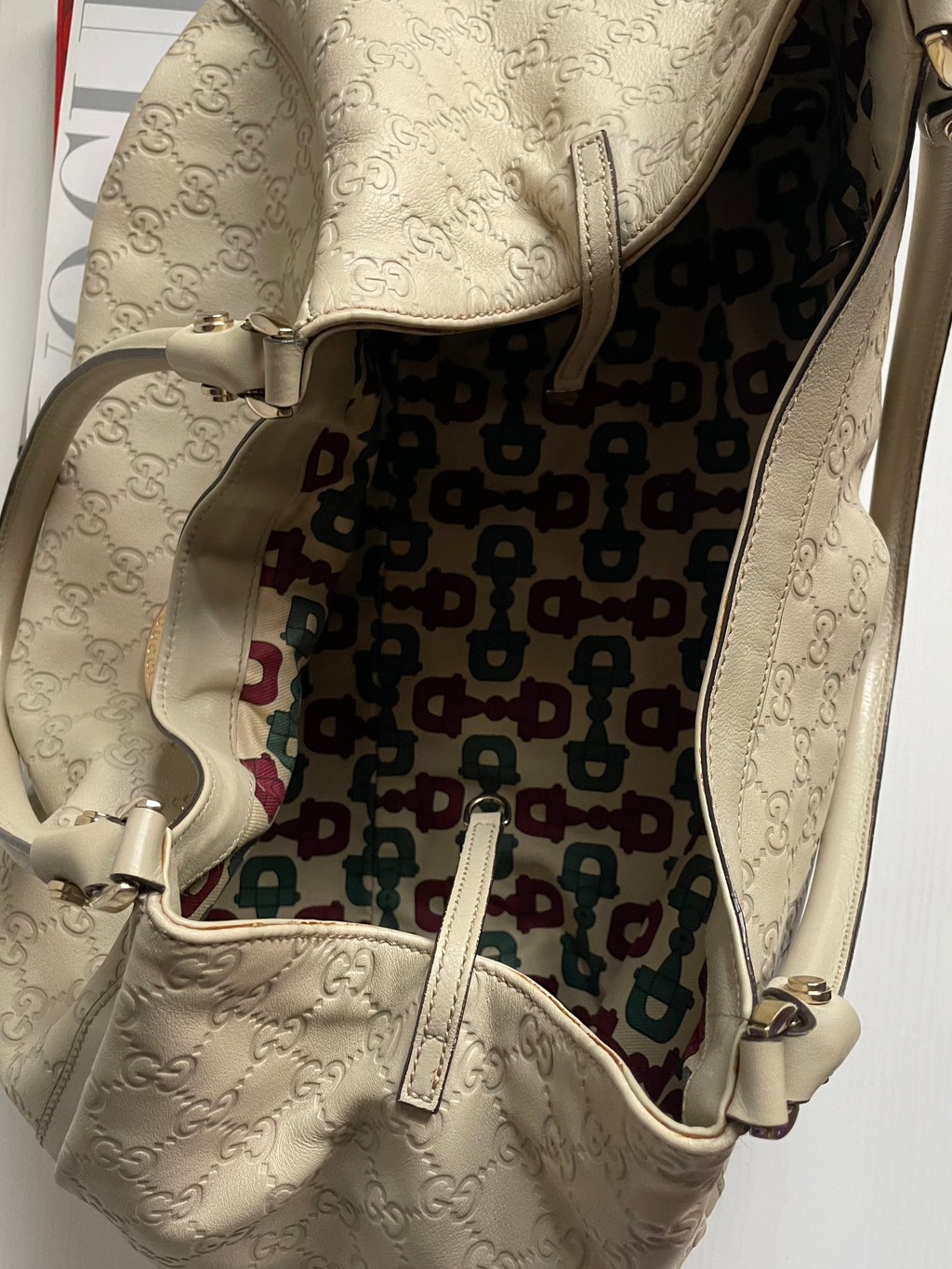 Gucci Abbey D Ring in Leather Beige