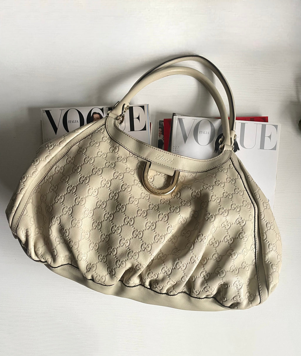 Gucci Abbey D Ring in Leather Beige